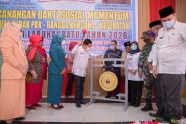 Ketua TP. PKK "Dua anak lebih baik"