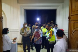 Kapolda Jambi dan Wali Kota tinjau suasana  malam Natal