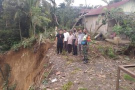 Terjadi tanah longsor di Kecamatan Salapian Langkat, warga diminta berhati-hati