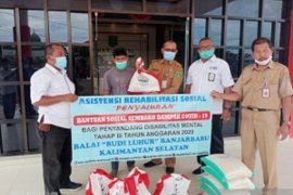 Penyandang Disabilitas di Tanah Bumbu terima bansos