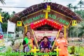 Danrem 172/PWY ajak warga membuat hiasan pondok Natal