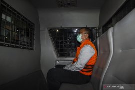 Tiga direktur perusahaan dipanggil KPK terkait eksportir benih lobster