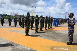 Danlantamal VII lepas keberangkatan KRI Bima Suci-945 ke Surabaya