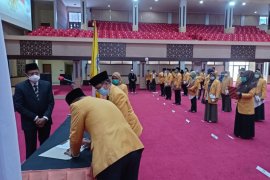 UNP sederhanakan organisasi dengan lantik 57 Pejabat Fungsional