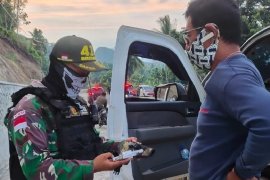 Satgas Yonif MR 413 Kostrad amankan sepucuk senpi dari warga sipil