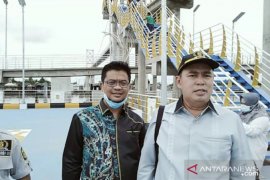 Jembatan gaya roller coaster di Banjarmasin ramai dikunjungi