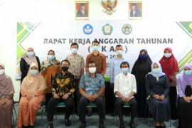 Pengguna alumni STIKes Yarsi Pontianak puas dengan kinerjanya