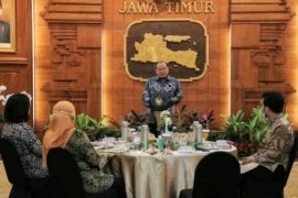 Ketua DPD RI doakan Gubernur Jatim sembuh dari COVID-19