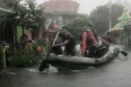 Basarnas Tanjungpinang turunkan enam tim bantu korban banjir