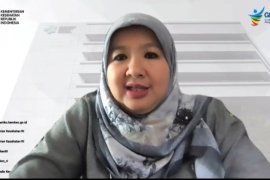 Vaksinasi COVID-19  di Indonesia butuhkan waktu 15 bulan