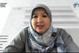 Vaksinasi COVID-19 di Indonesia butuhkan waktu 15 bulan