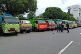 Tak ada anggaran BBM,  puluhan sopir truk pengangkut sampah di  Jember mogok kerja