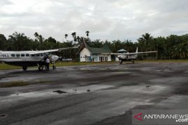 Penerbangan di Bandara Pusako Anak Nagari Pasaman Barat kembali dimulai Jumat