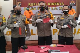 Polisi ungkap peran ASN penyelundup senpi