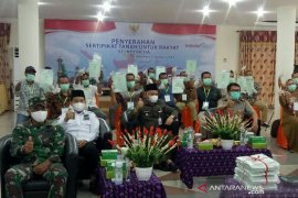 Ratusan warga kembali dapat sertifikat tanah