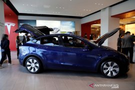Tesla luncurkan varian versi yang lebih murah untuk Model Y