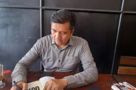 Penulis: Buku Knock Out" ajarkan bangkit di saat terpuruk