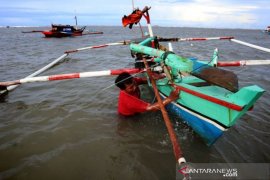 Nelayan Tidak Melaut Akibat Cuaca Buruk Page 1 Small