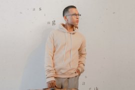 Igan curahkan pengalaman pribadi di lagu "Asing Bagiku"