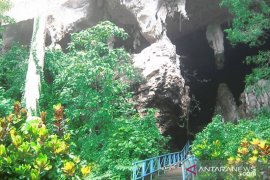 Mahasiswa Fisip ULM teliti Goa Batu Hapu, Kabupaten Tapin