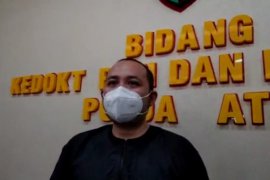 Kru Sriwijaya Air Fadly Satrianto sempat ajak tiga generasi keluarga foto bersama