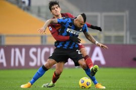 Arturo Vidal jalani operasi lutut