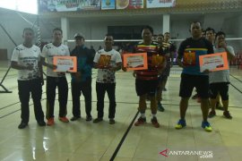Polres Sabang juara turnamen bulu tangkis hari bakti PUPR
