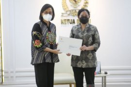 Menkeu Sri Mulyani paparkan  keunggulan LPI