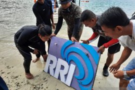 RRI tanam prasasti di dasar laut Pulau Rubiah, Sabang