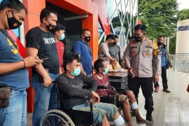 Polisi ringkus dua perampok pendatang yang tersesat usai beraksi
