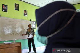 UJI COBA TATAP MUKA DI 3 SEKOLAH DI KENDARI Page 3 Small