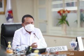 Menpora serahkan daftar atlet penerima vaksin ke Kemenkes
