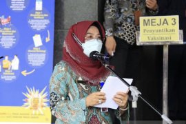 Kadinkes Kaltim apresisasi sepuluh peserta vaksin COVID-19 perdana