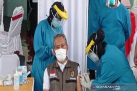 Vaksinasi pertama di Pekanbaru, Wawako sempat alami tensi tinggi