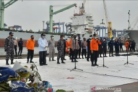 Tim SAR temukan 13 kantong jenazah  di hari ketujuh evakuasi SJ-182
