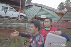 Enam desa di Majene  terisolir rusak parah dan belum tersentuh bantuan