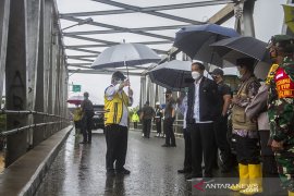 Presiden Tinjau Langsung Banjir di Kalsel
