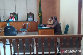 Plt. Bupati Situbondo tak hadiri sidang perdana gugatan "citizen lawsuit"