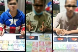 Bandar judi chip higgs domino di Selatpanjang ditangkap polisi