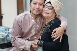 Ibunda Denny Cagur meninggal dunia