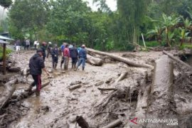 Puncak Bogor dilanda banjir bandang, tak ada korban jiwa