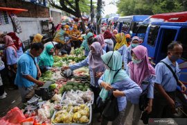 PP 6/2025 atur pekerja kena PHK dapat 60 persen gaji selama 6 bulan