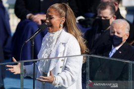 Penampilan Jennifer Lopez di pelantikan Joe Biden jadi perbincangan