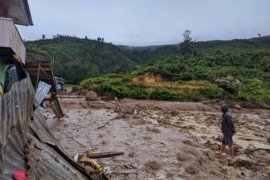 Pemkab Paniai programkan normalisasi Kali Tuniyai  di kampung Uwibutu