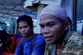 Satu keluarga tertimbun longsor, 2 mayat masih terkubur di Desa Patikalain, HST