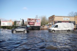 Ratusan rumah terendam akibat hujan ekstrem guyur Inggris,