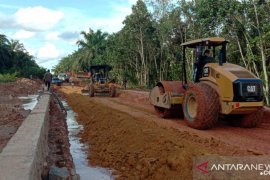 Perusahaan perkebunan di Kalbar percepat pelaksanaan pemeliharaan jalan