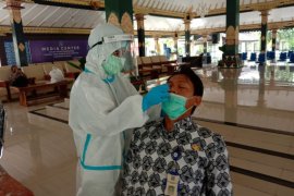 Pemkab Sleman memfasilitasi tes usap gratis bagi ASN-pelaku perjalanan
