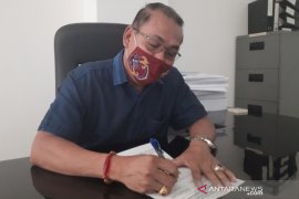 Legislator Gumas berharap masyarakat cerdas manfaatkan limbah koran bekas