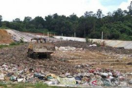THL Penajam kumpulkan sampah syarat perpanjangan kontrak kerja